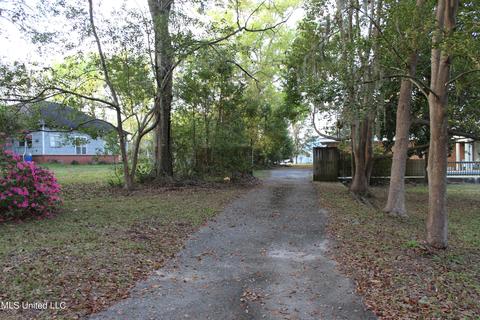 3900 Torres St, Moss Point, MS 39563 photo 28
