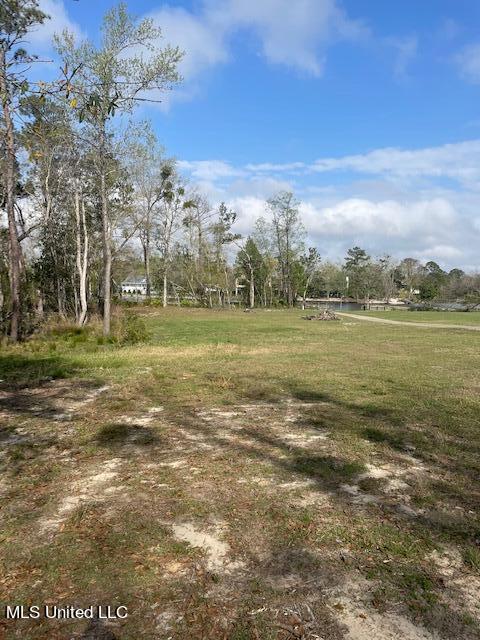 12012 Rio Lado Ln, D'iberville, MS 39540