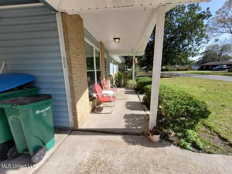 2801 Dantzler St, Moss Point, MS 39563 photo 4