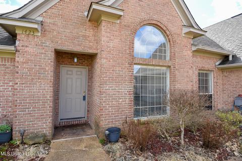 1423 Ivy Dr, Hernando, MS 38632 photo 2