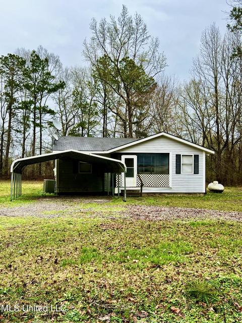 110 Ward Rd, Camden, MS 39045