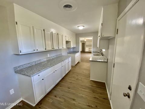 2222 Breckinridge Rd, Jackson, MS 39204 photo 8