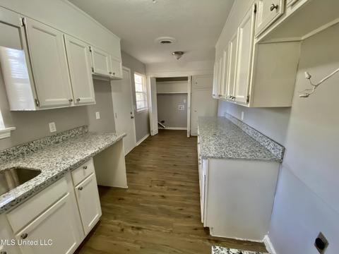 2222 Breckinridge Rd, Jackson, MS 39204 photo 9