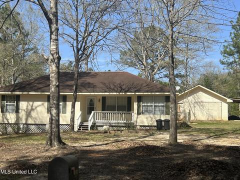 40 Cobb Rd, Wiggins, MS 39577 photo 1