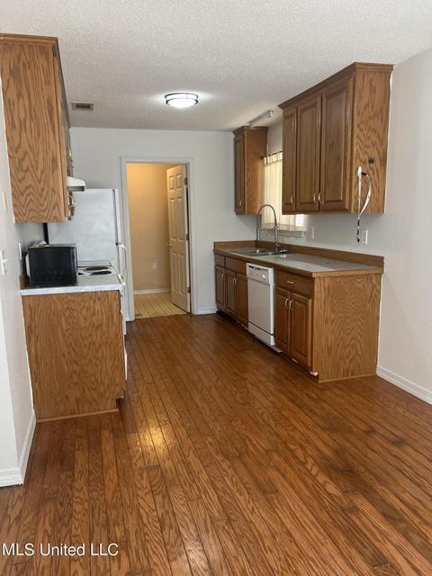 40 Cobb Rd, Wiggins, MS 39577 photo 5