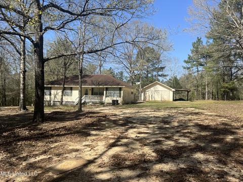 40 Cobb Rd, Wiggins, MS 39577 photo 2