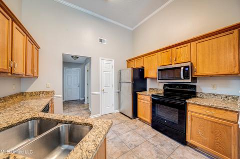 9603 S Geneva Loop, Olive Branch, MS 38654 photo 9