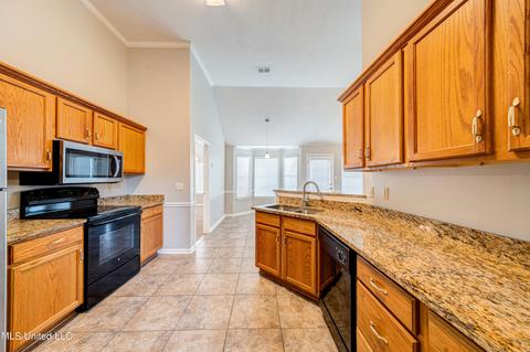 9603 S Geneva Loop, Olive Branch, MS 38654 photo 10