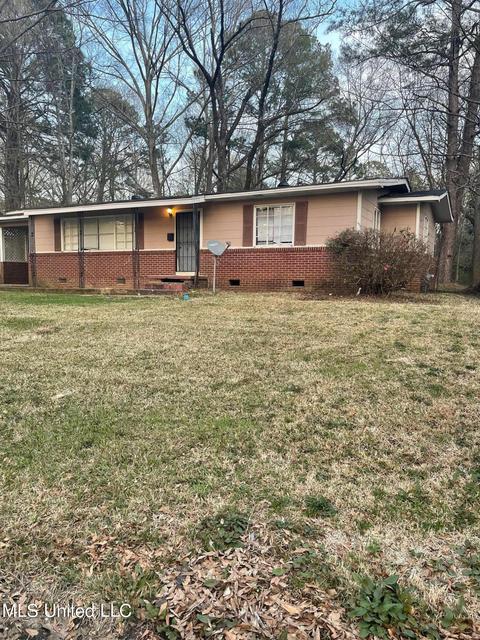 3052 Woodside Dr, Jackson, MS 39212