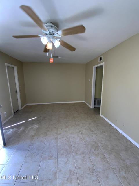 109 Lakebend Cir, Brandon, MS 39042 photo 4