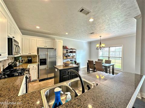 109 Marion Dr, Clinton, MS 39056 photo 8
