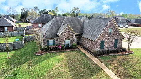 109 Marion Dr, Clinton, MS 39056 photo 1