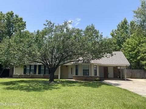 10365 Pin Oak Dr, Biloxi, MS 39532