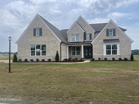 13553 Landry Ln, Olive Branch, MS 38654