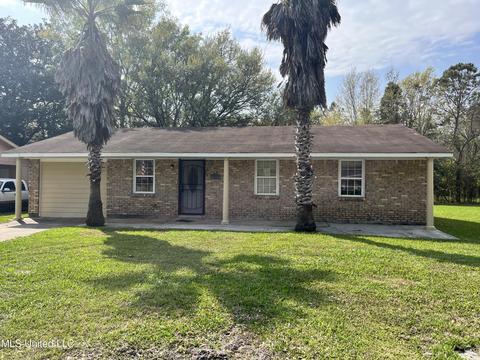 4113 Karen St, Moss Point, MS 39563 photo 1
