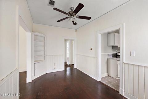 526 Hartfield St, Jackson, MS 39216 photo 8