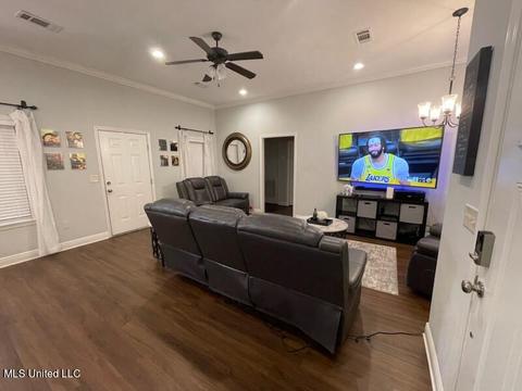 774 Hunter Ln, Jackson, MS 39212 photo 8