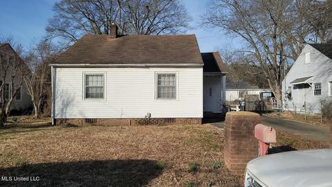 853 Poplar St, Grenada, MS 38901 photo 1