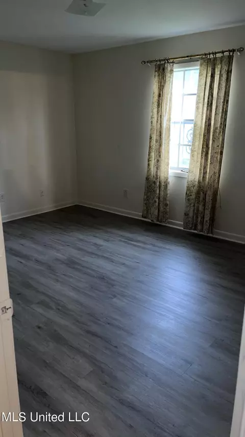 956 Royal Oak Dr, Jackson, MS 39209 photo 10