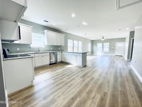 14985 Dillon St, Vancleave, MS 39565 photo 5
