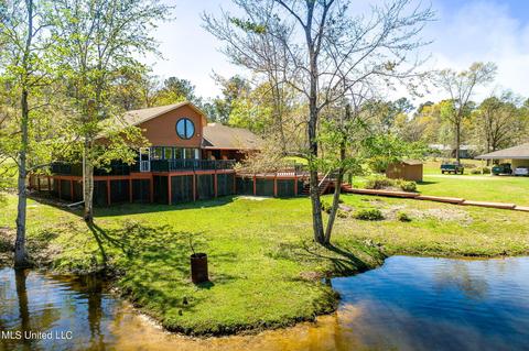 79 Poplar Dr, Perkinston, MS 39573 photo 1