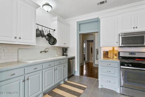 1027 Madison St, Jackson, MS 39202 photo 8