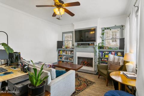 1027 Madison St, Jackson, MS 39202 photo 4
