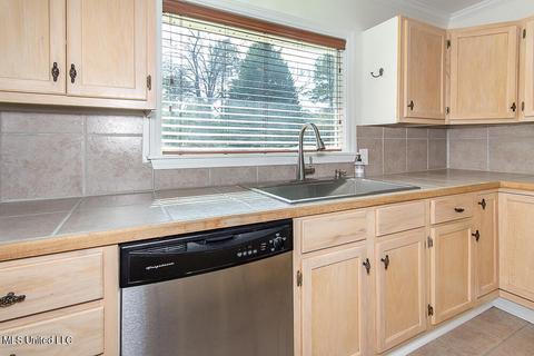 1638 Kent Ave, Jackson, MS 39211 photo 12