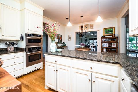 4204 N Honeysuckle Ln, Jackson, MS 39211 photo 12