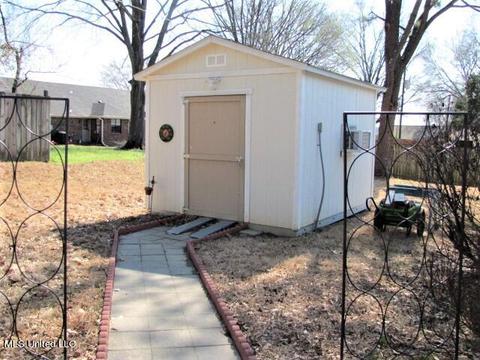 7102 Oak Forest Dr, Olive Branch, MS 38654 photo 4