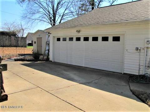 7102 Oak Forest Dr, Olive Branch, MS 38654 photo 3