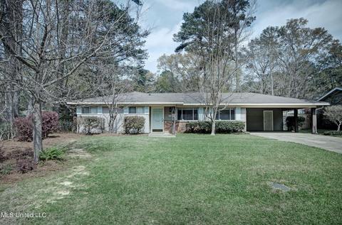 5216 Suffolk Cir, Jackson, MS 39211 photo 1