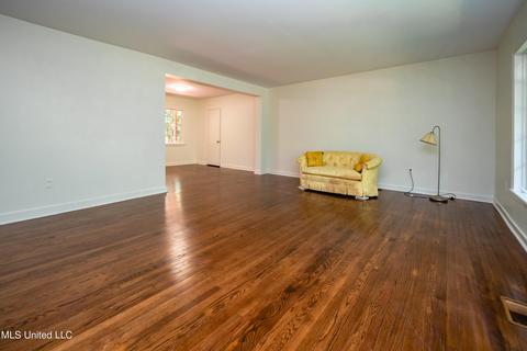 1051 Buckley Dr, Jackson, MS 39206 photo 5