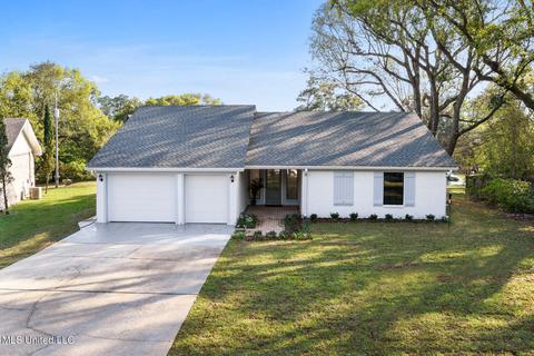 7716 Moanalua Way, Diamondhead, MS 39525