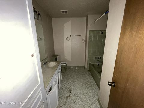 125 Marshall Dr, Jackson, MS 39212 photo 8