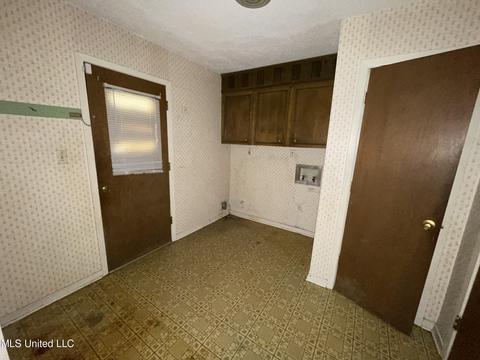125 Marshall Dr, Jackson, MS 39212 photo 5