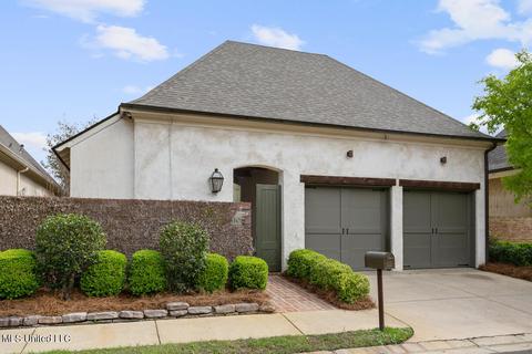 10 Arlington Park, Jackson, MS 39211 photo 1