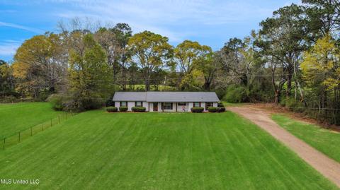 986 Airport Rd, Magee, MS 39111 photo 1