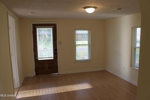 3630 Barnett Ave, Moss Point, MS 39563 photo 3