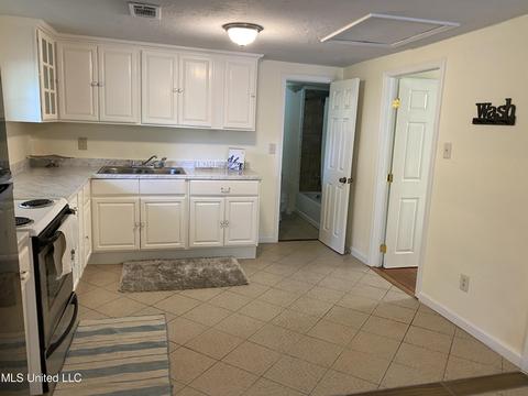 3630 Barnett Ave, Moss Point, MS 39563 photo 10