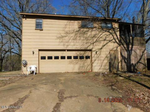 1186 S Thunderbird Dr, Hernando, MS 38632 photo 2