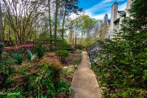 1317 Roxbury Ct, Jackson, MS 39211 photo 2