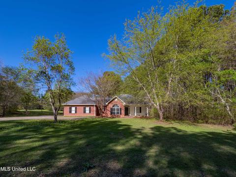 1207 E Deer Rdg, Brandon, MS 39042 photo 1