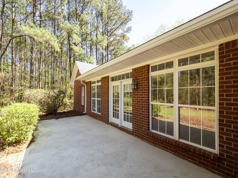 1207 E Deer Rdg, Brandon, MS 39042 photo 8