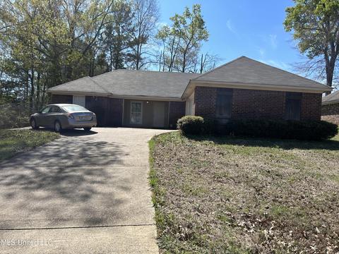 168 Gaddy Dr, Byram, MS 39272 photo 1