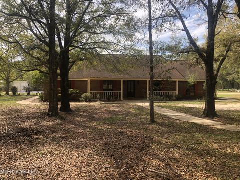 13929 Constitution Rd, Moss Point, MS 39562 photo 2