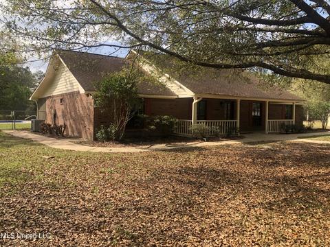 13929 Constitution Rd, Moss Point, MS 39562 photo 3