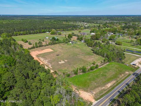 21130 Landon Rd, Gulfport, MS 39503