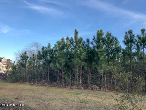 6501 Seawinds Blvd, Biloxi, MS 39532