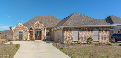 553 E Park St, Canton, MS 39046 photo 1